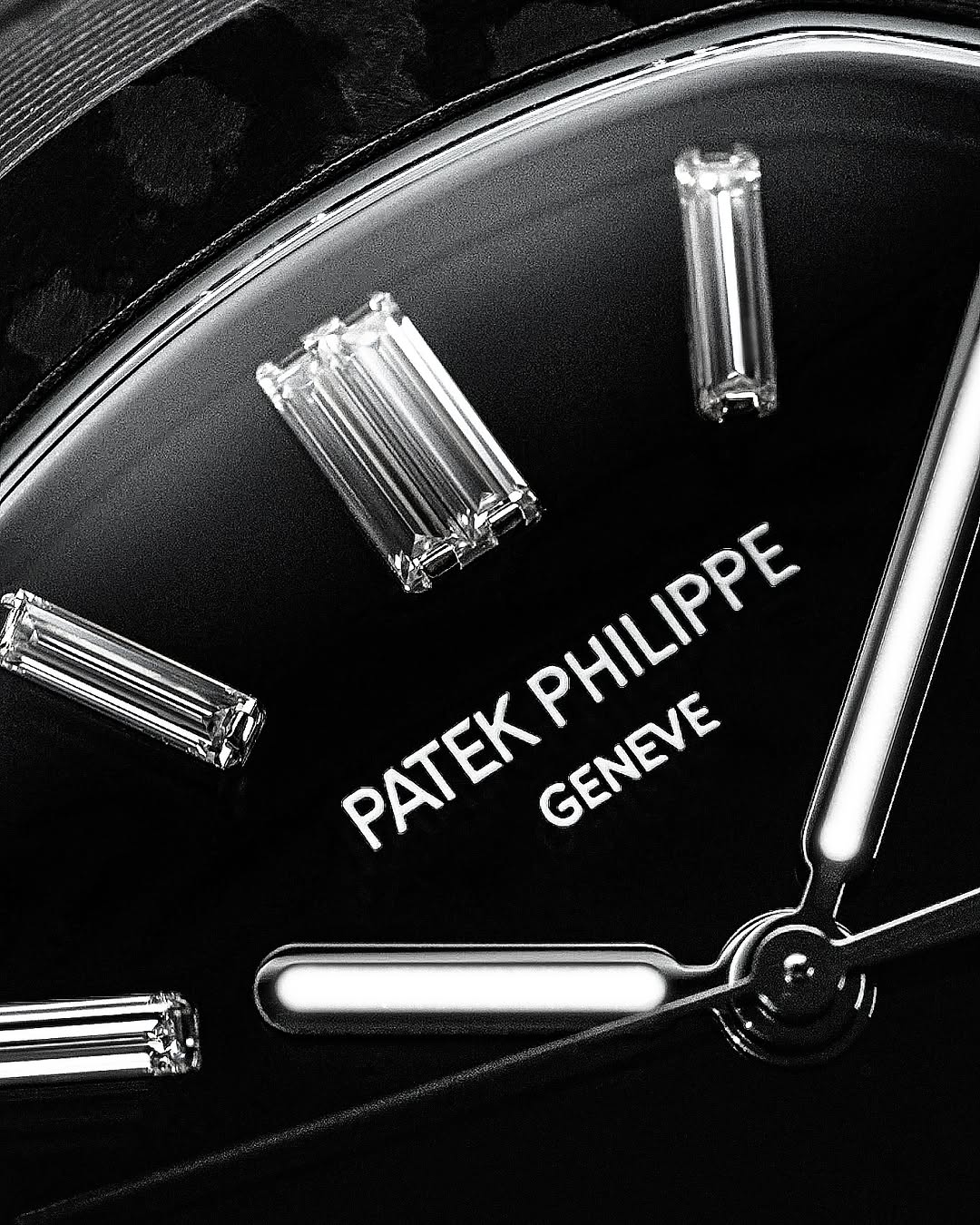 DiW Patek Nautilus BLACK GRAIL DIAMOND MARKERS All Carbon 百达翡丽Nautilus 鹦鹉螺5711 全碳纤维钻石刻度 | WORLDTIMER