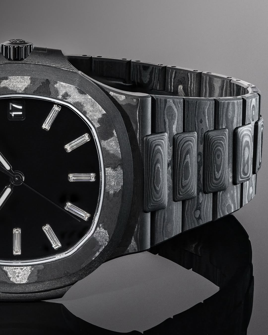 DiW Patek Philippe Nautilus BLACK GRAIL DIAMOND MARKERS 百達翡麗Nautilus 金鷹5711 全碳纖維鑽石刻度 | WORLDTIMER