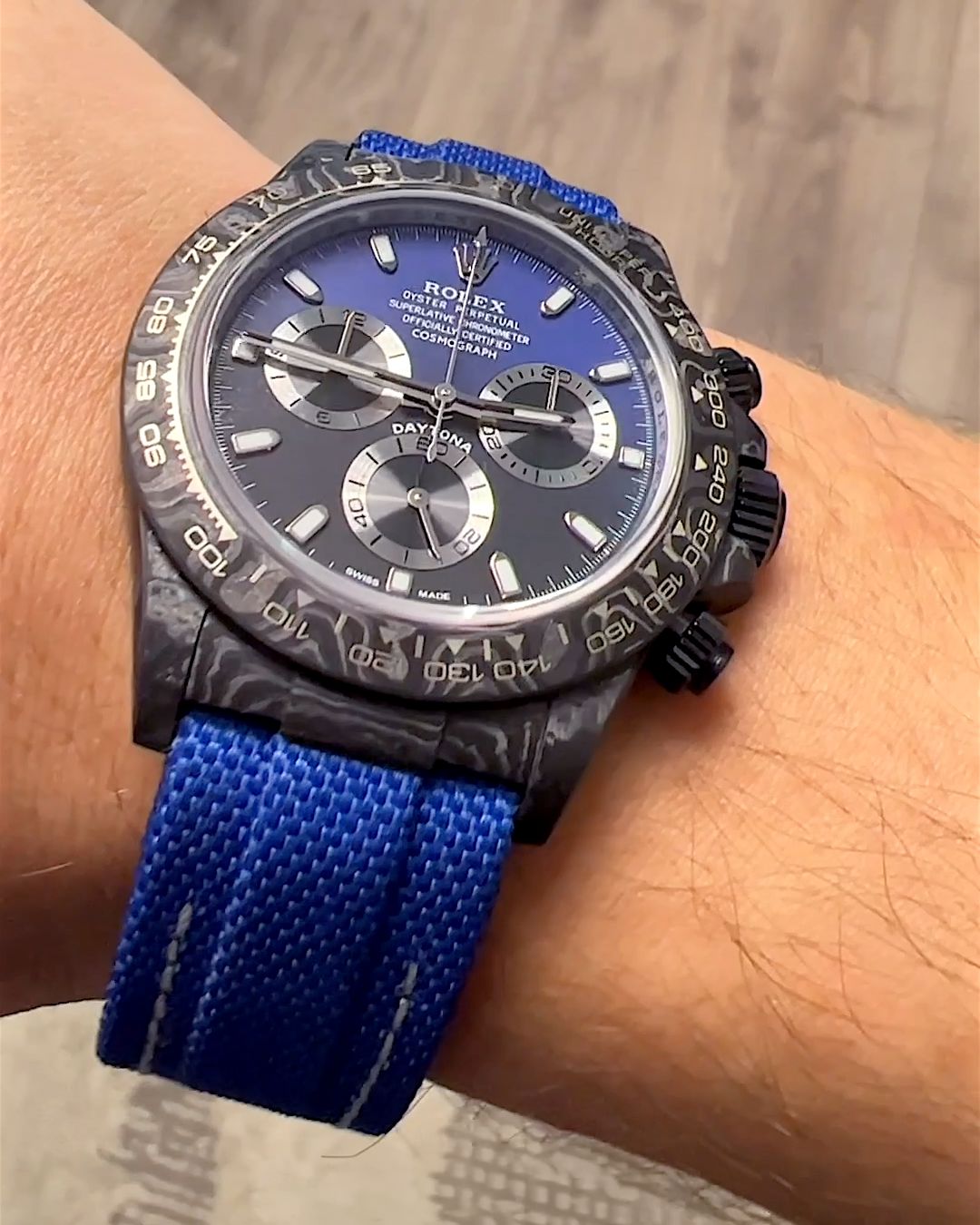 1-of-1 Two Tone Rolex Carbon Daytona 独一无二双色表盘 劳力士DiW 碳纤维迪通拿 | WORLDTIMER