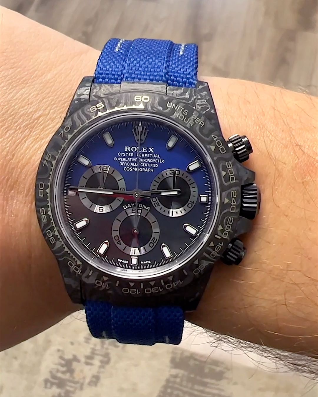 1-of-1 Two Tone Rolex DiW Daytona 独一无二双色表盘 劳力士DiW 碳纤维迪通拿 | WORLDTIMER