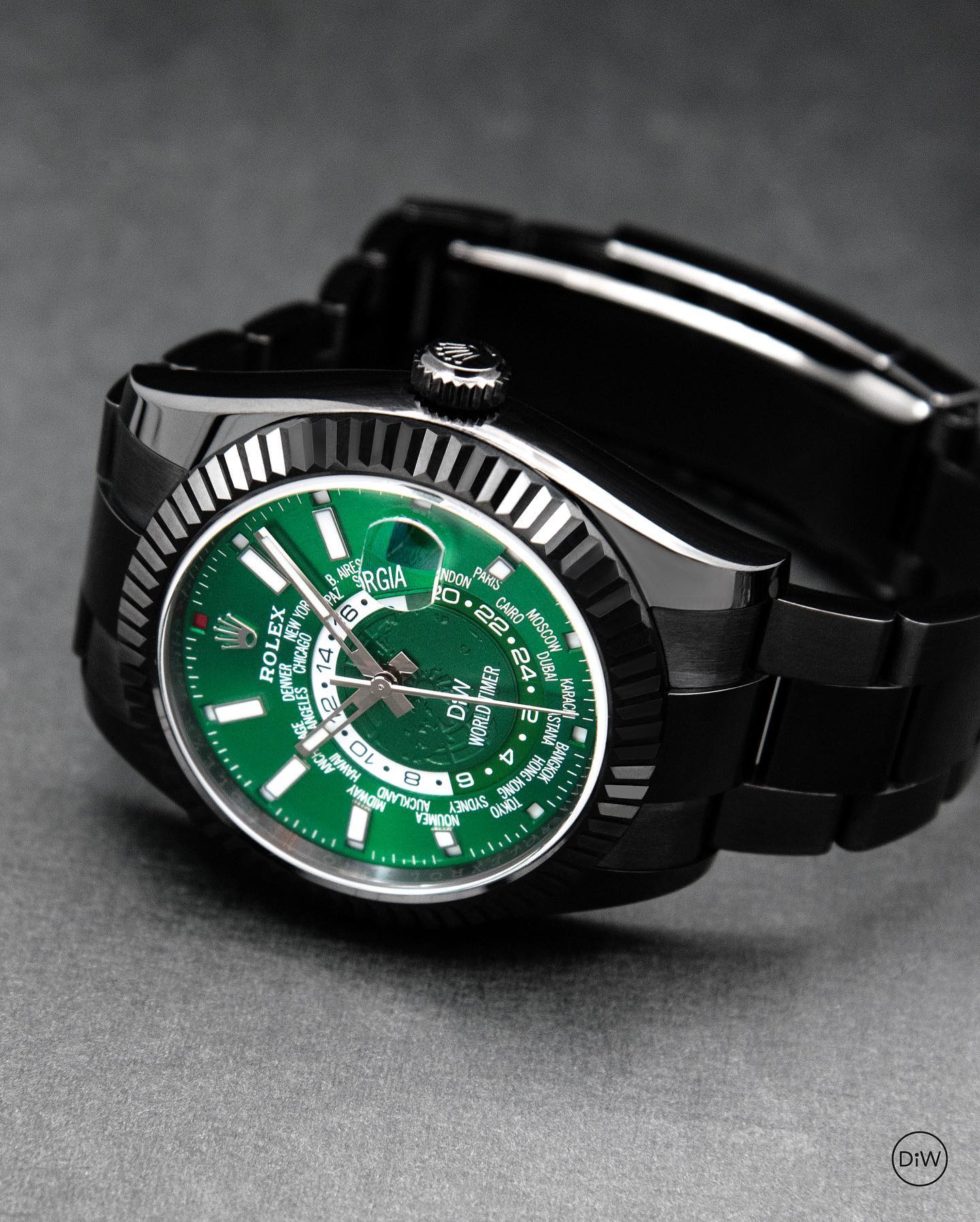 DiW Rolex Sky Dweller 326934 "BLACK DLC GREEN" | WORLDTIMER 