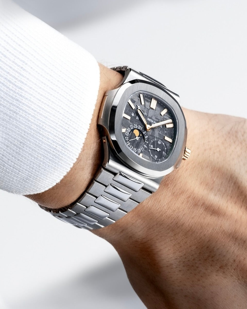 Discontinued Patek 5712 REBORN in Titanium and Meteorite Dial, Only 86.7g DiW 陨石表盘 百达翡丽5712 钛金属鹦鹉螺 月相腕表 | WORLDTIMER