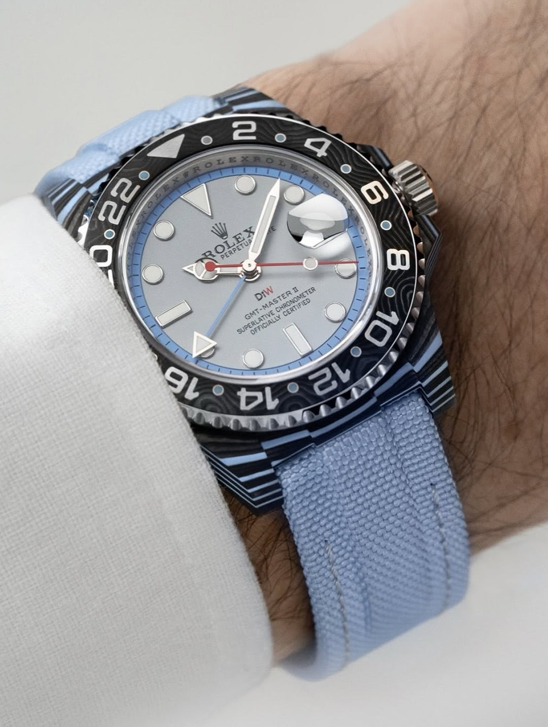 DiW Rolex GMT Master 2 SKYBOUND CarboQuartz 与 NTPT碳纤维 结合的 DiW 劳力士格林尼治 | WORLDTIMER