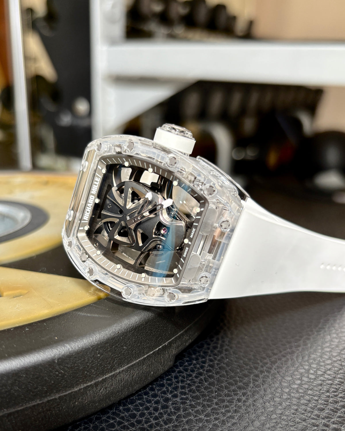 AET REMOULD Sapphire Richard Mille RM 52-06 Tourbillon Mask 理查德米勒水晶 RM 52-06 面具陀飞轮 AET REMOULD 面具蓝宝石水晶手表 | WORLDTIMER