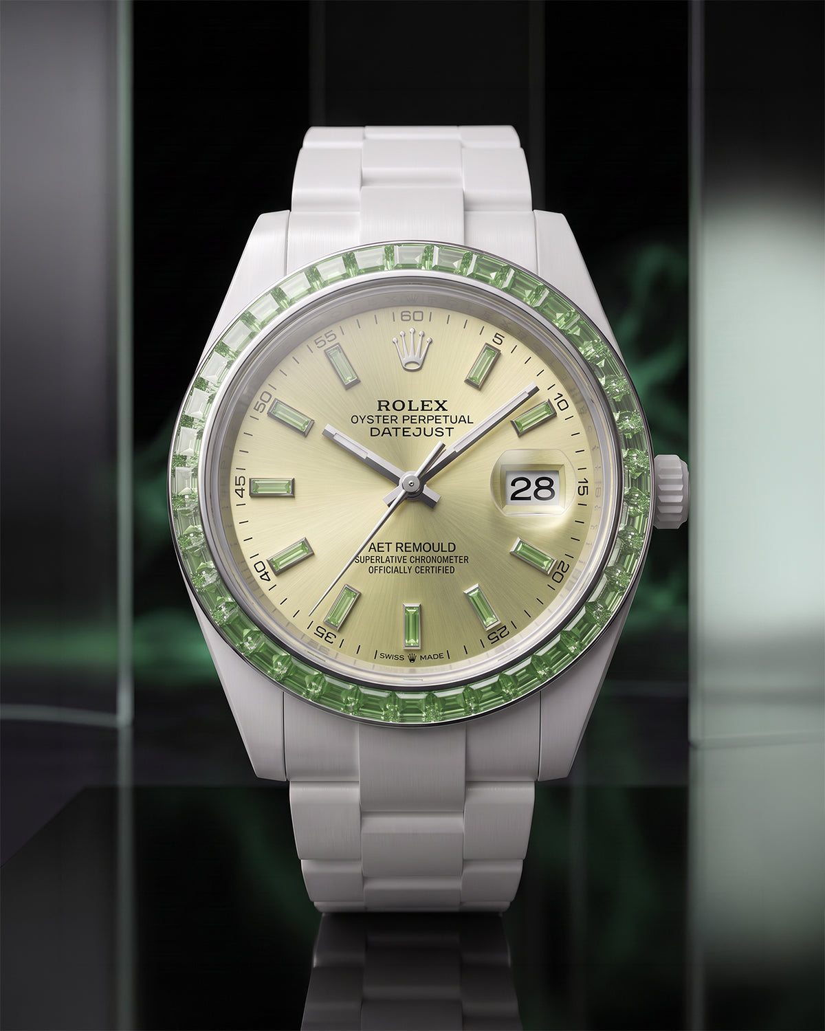 36 Gems on a Ceramic Datejust | AET REMOULD EPOCH TSAVORITE LEMON YELLOW Rolex Datejust 36颗宝石白陶瓷 劳力士日志型 | WORLDTIMER