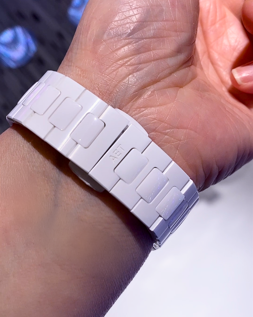 AET REMOULD’s New Folding Clasp Is Next‑Level Genius 工程学巅峰：AET REMOULD 全新折叠表扣震撼登场 | WORLDTIMER