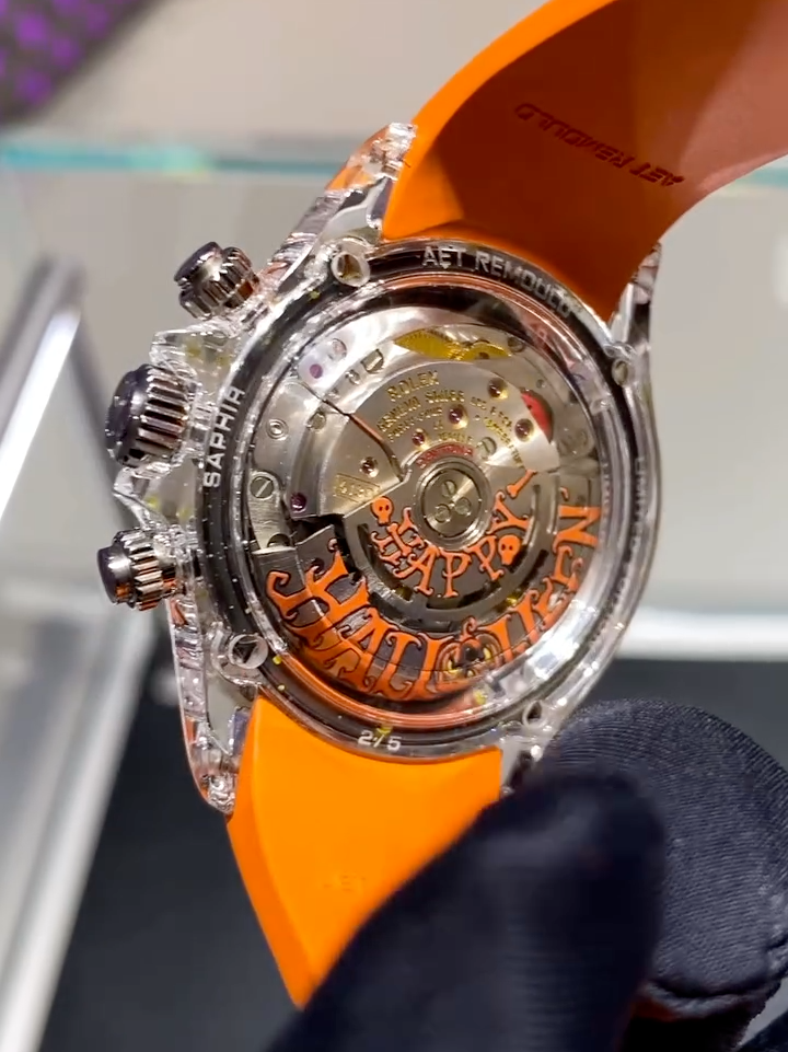 Rolex Daytona Gets a SPOOKY Sapphire Halloween Makeover 万圣节 劳力士 水晶迪通拿 | WORLDTIMER