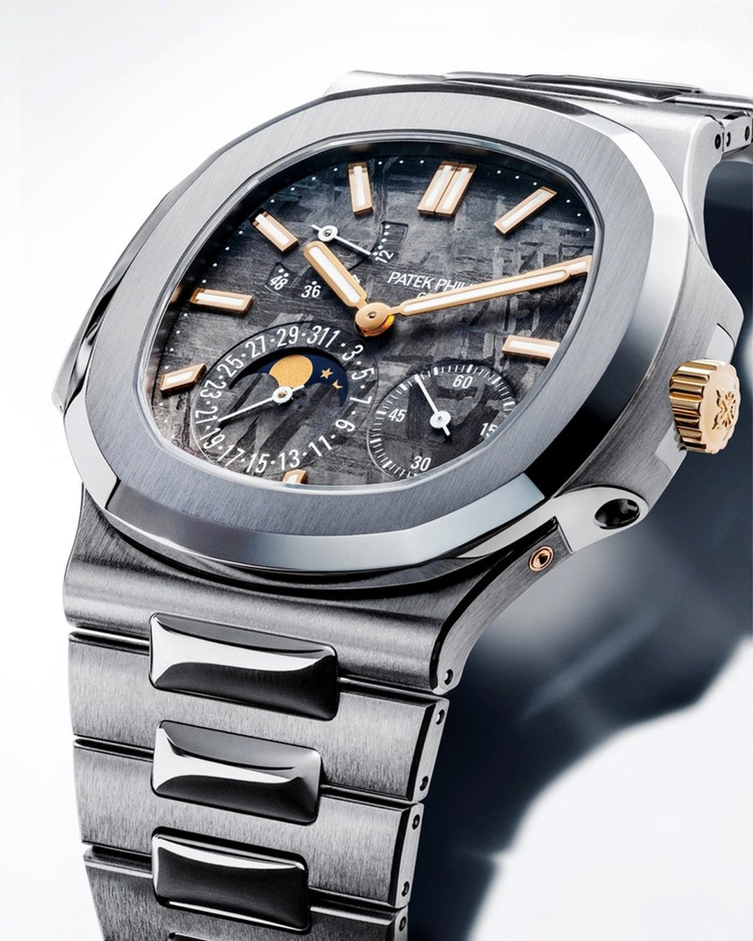 Discontinued Patek 5712 REBORN in Titanium and Meteorite Dial, Only 86.7g DiW 陨石表盘 百达翡丽5712 钛金属鹦鹉螺 月相腕表 | WORLDTIMER