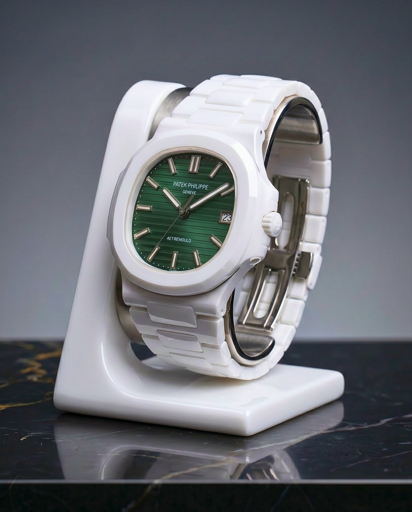 AET REMOULD Patek Nautilus Green Gradient Dial 百达翡丽 渐变色表盘鹦鹉螺 | WORLDTIMER