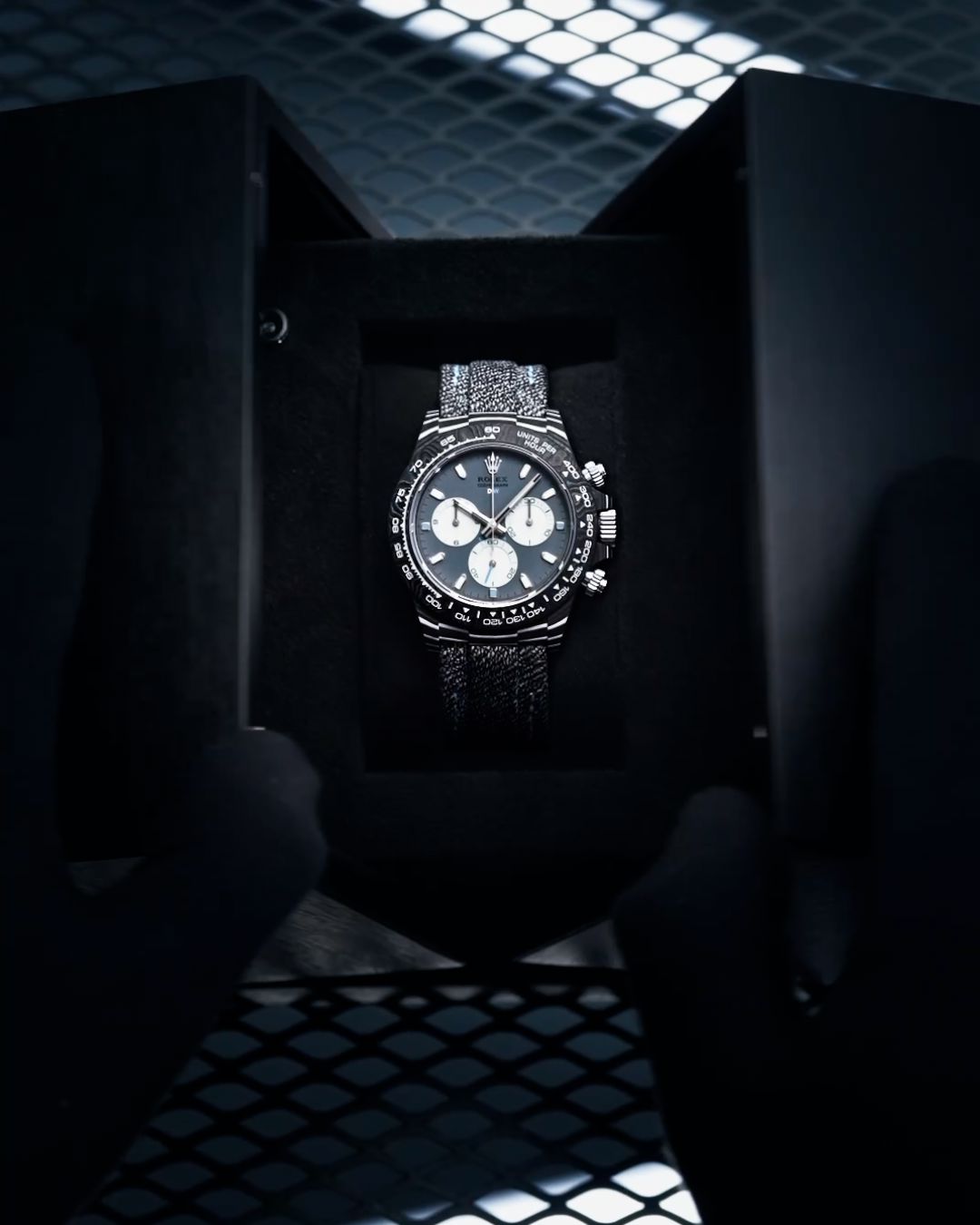 NTPT Carbon Meets CarboQuartz: DiW GHOST RACER Daytona 双碳结构 劳力士 DiW迪通拿 | WORLDTIMER