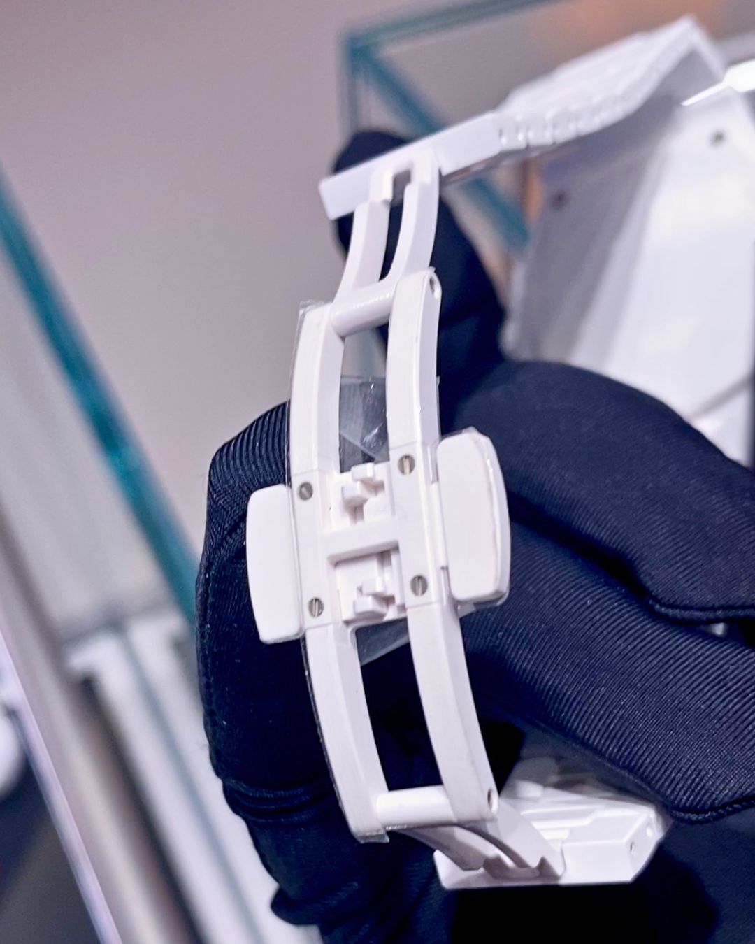 AET REMOULD’s New Folding Clasp Is Next‑Level Genius 工程学巅峰：AET REMOULD 全新折叠表扣震撼登场 | WORLDTIMER