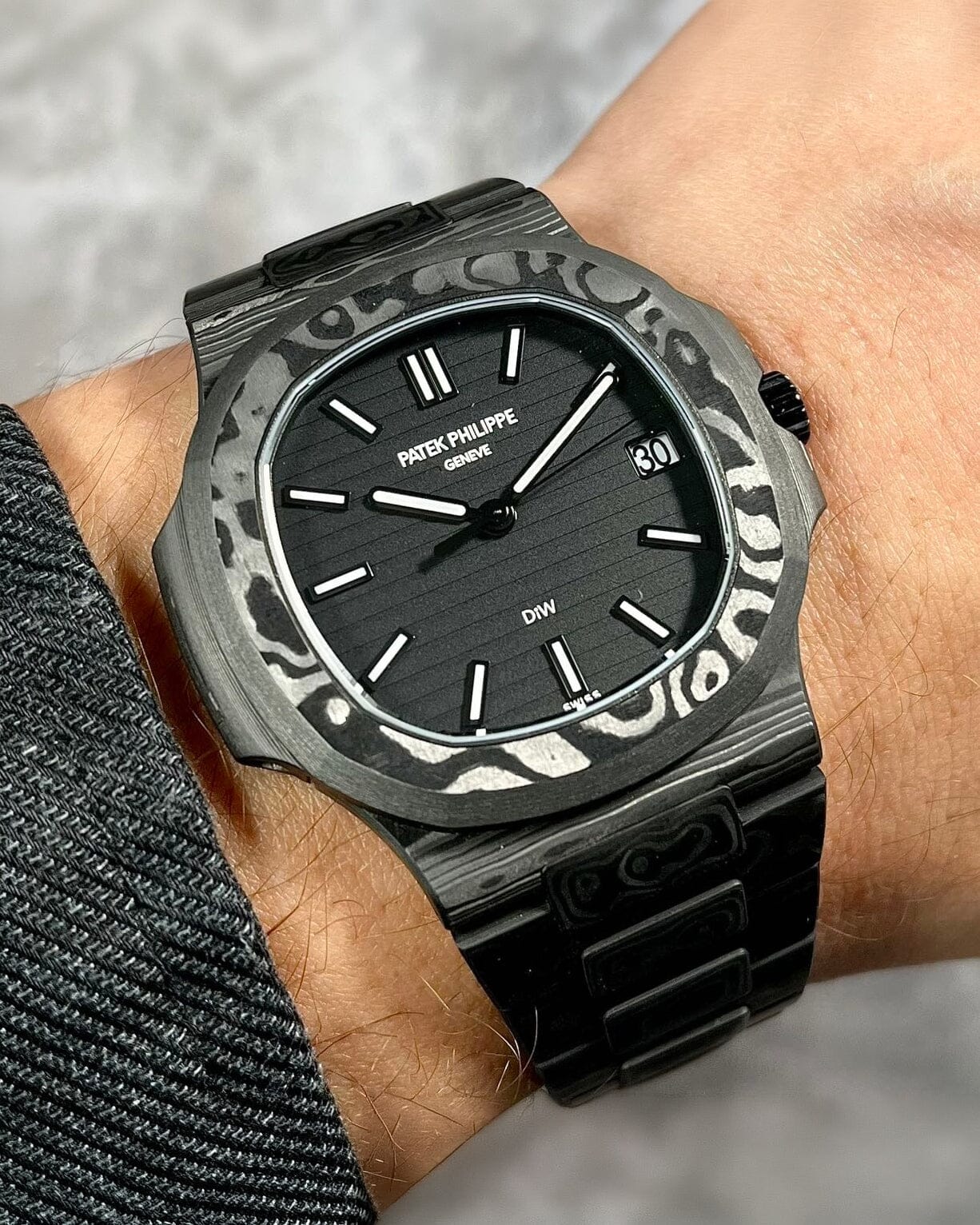 ALL CARBON BLACK Patek Philippe Nautilus DiW NTPT碳纤维 百达翡丽鹦鹉螺 | WORLDTIMER
