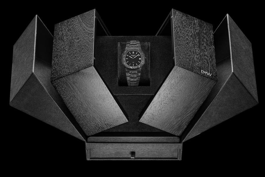 ALL CARBON BLACK Patek Nautilus DiW NTPT碳纤维 百达翡丽 鹦鹉螺5711 | WORLDTIMER