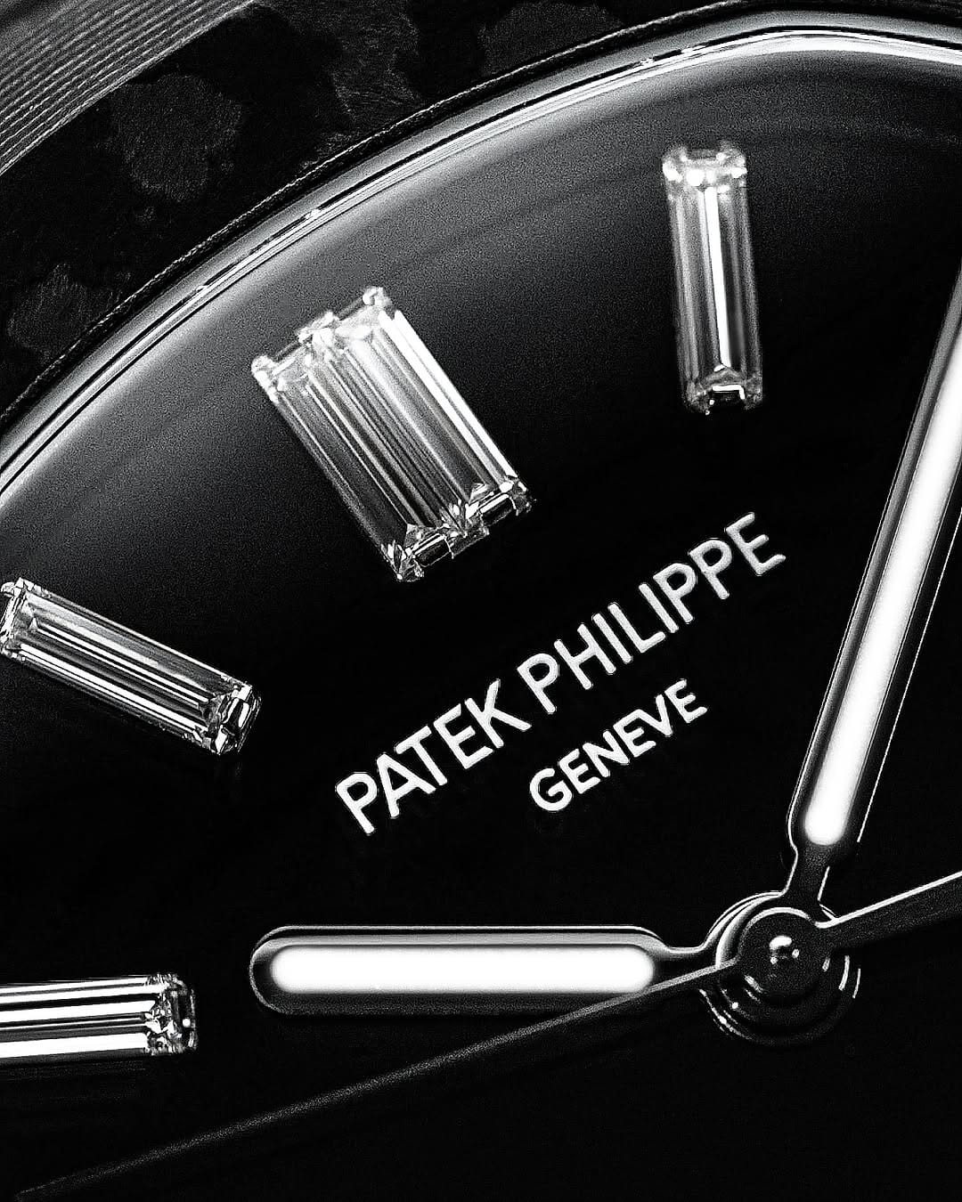 DiW Patek Nautilus BLACK GRAIL DIAMOND MARKERS All Carbon 百达翡丽Nautilus 鹦鹉螺5711 全碳纤维钻石刻度 | WORLDTIMER