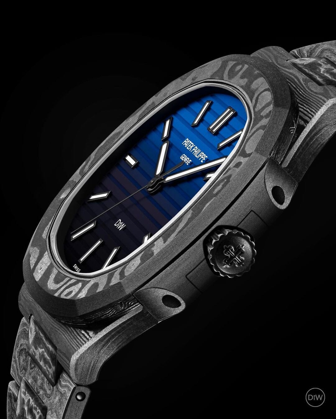 Patek Nautilus DiW BLACK GRAIL G-BLUE 百达翡丽 碳纤维鹦鹉螺 DiW 黑圣杯 G-BLUE | WORLDTIMER