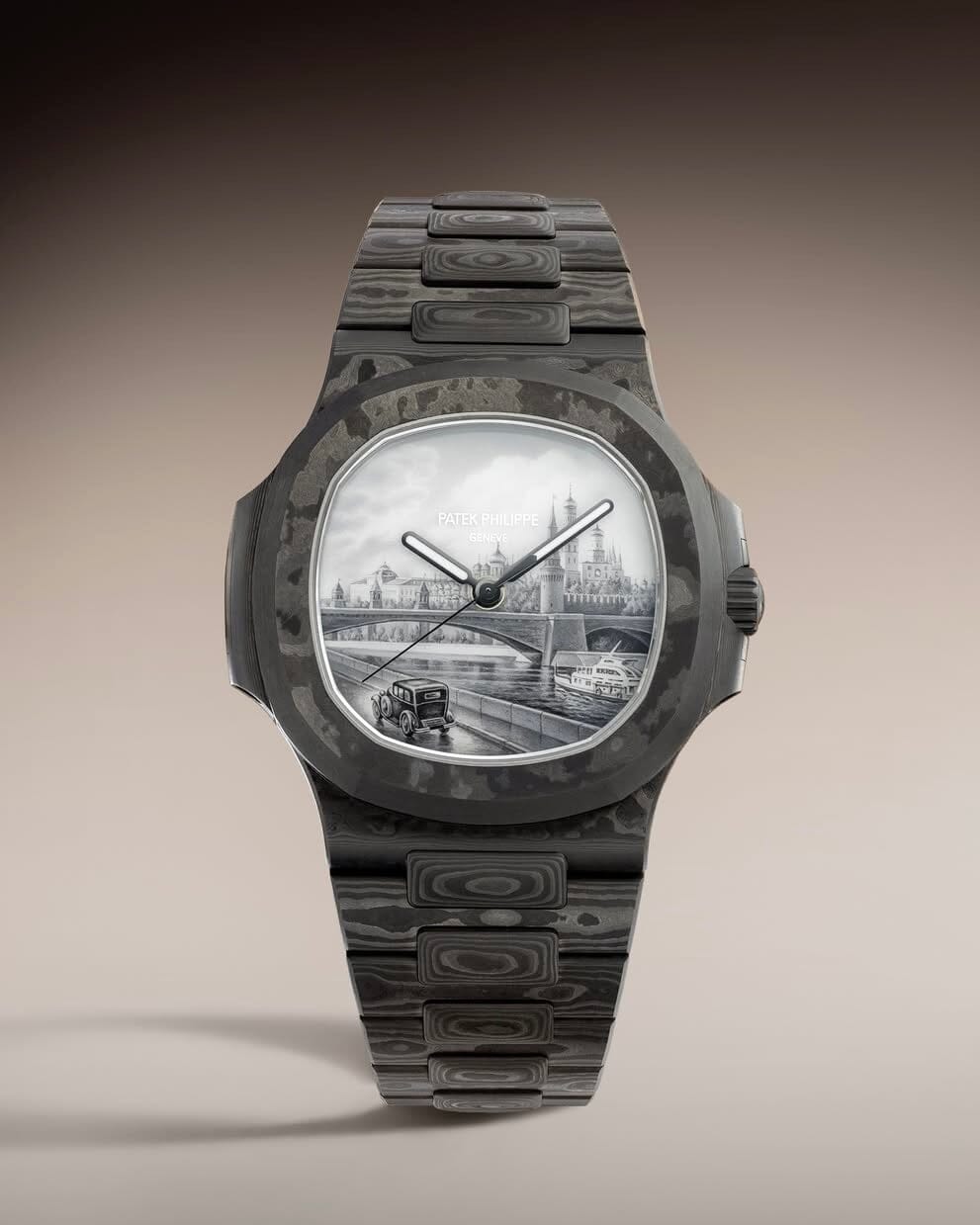 DiW Patek Philippe Enamel Dial Nautilus DiW 珐琅表盘百达翡丽鹦鹉螺 独一无二腕表 | WORLDTIMER