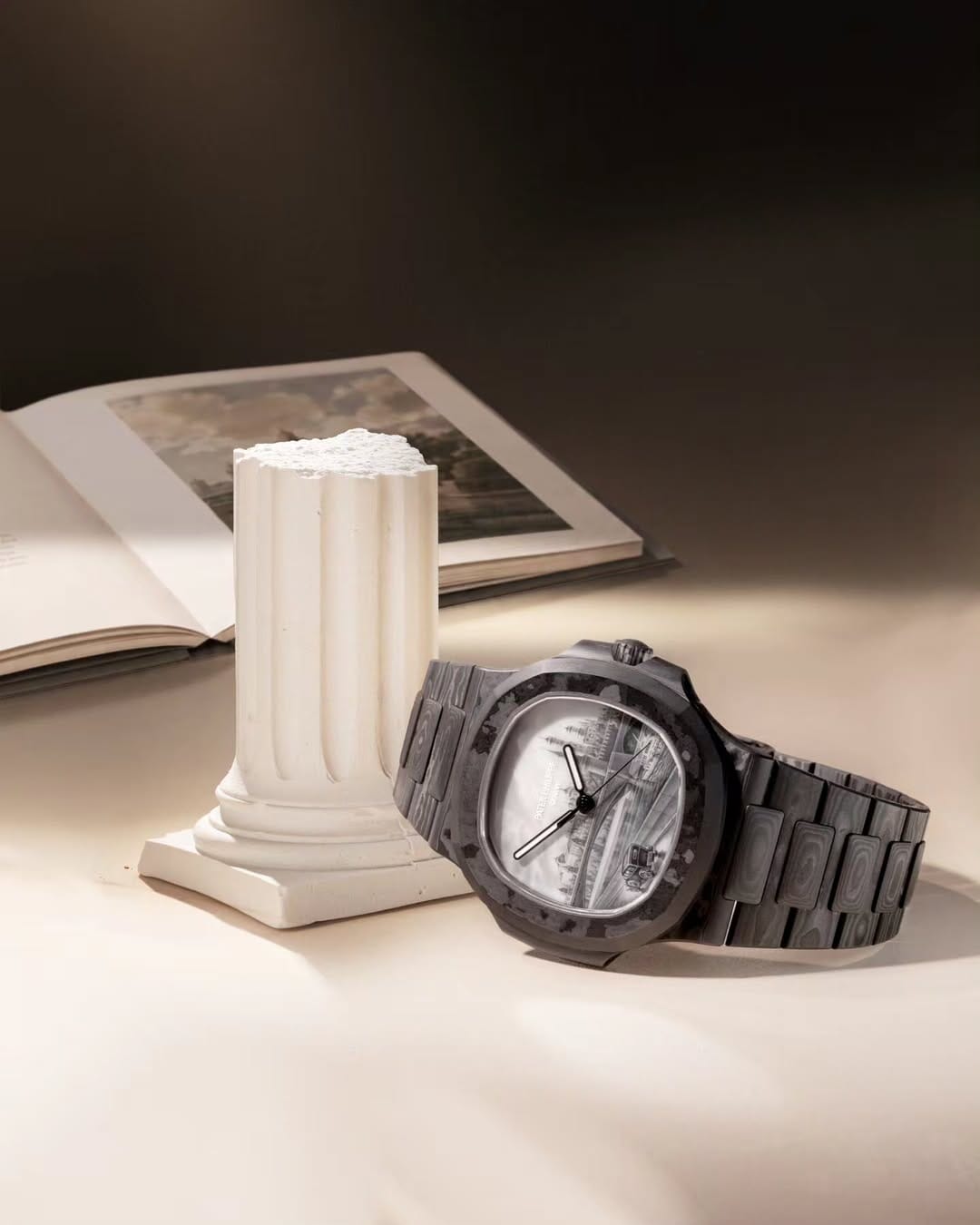 UNIQUE DiW Patek Philippe Enamel Nautilus DiW 珐琅表盘百达翡丽鹦鹉螺 独一无二腕表 | WORLDTIMER