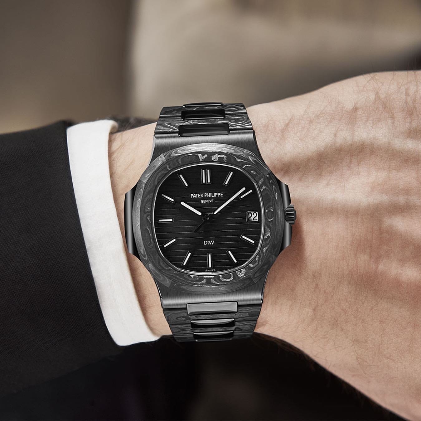 DiW Patek Philippe Nautilus BLACK GRAIL 百达翡丽 碳纤维鹦鹉螺 DiW 黑圣杯 | WORLDTIMER