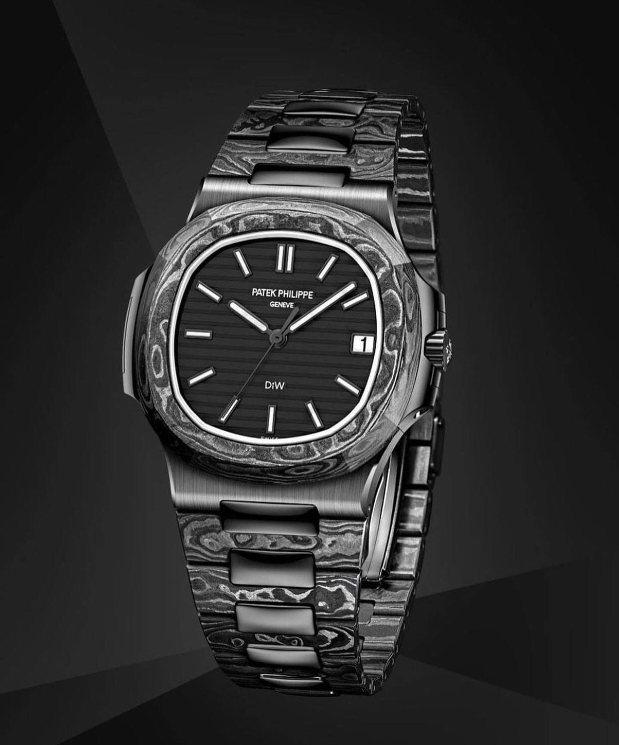 DiW Patek Philippe Nautilus BLACK GRAIL 百达翡丽 碳纤维鹦鹉螺 DiW 黑圣杯 | WORLDTIMER