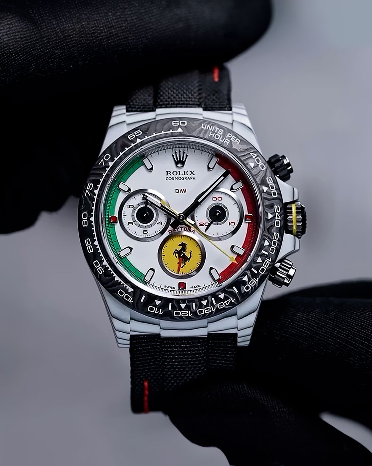FERRARI Rolex DiW Daytona CarboQuartz (Retail: €68 990)