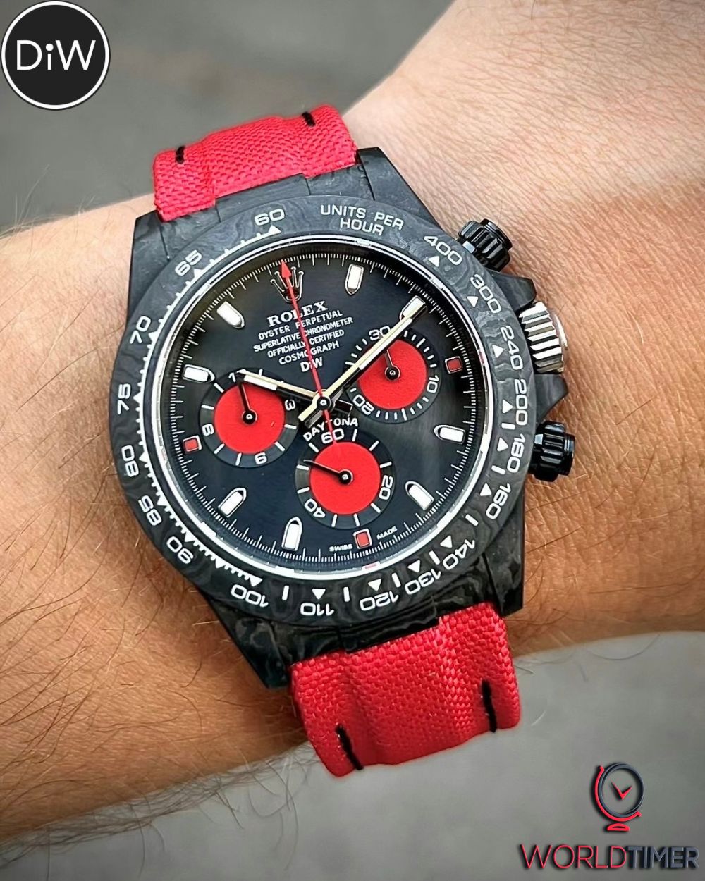 独一无二劳力士DiW 碳纤维迪通拿 CARBON RED UNIQUE (零售价：欧元 58990)