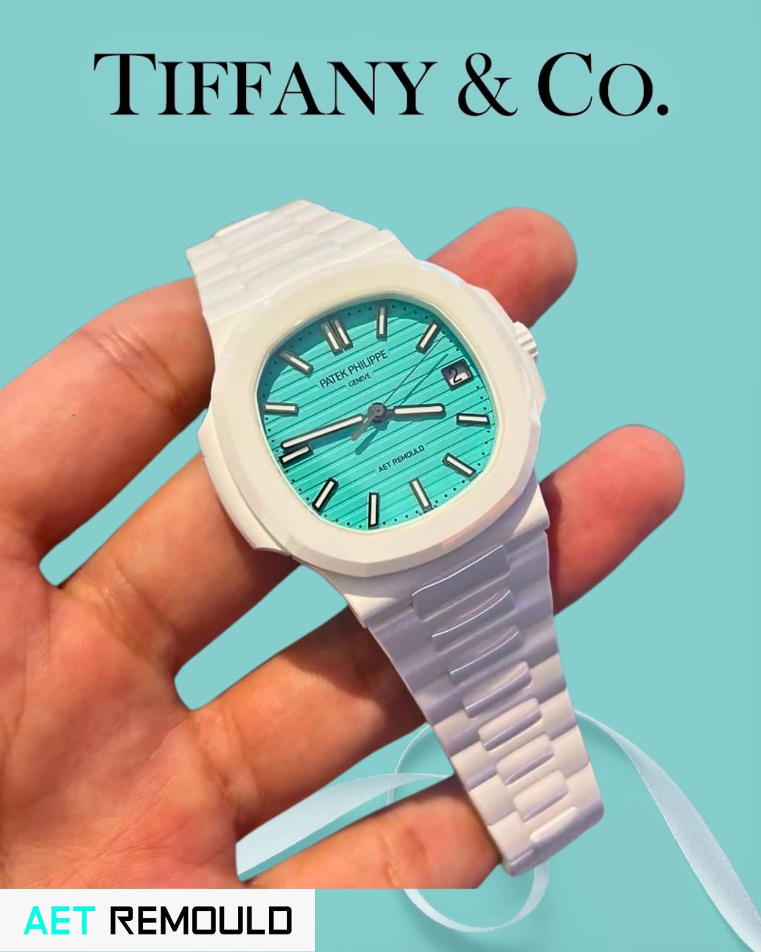 Unveiling the TIFFANY BLUE NAUTILUS in a Whole New Light 来体验前所未有的 百达翡丽蒂芙尼 鹦鹉螺5711 | WORLDTIMER