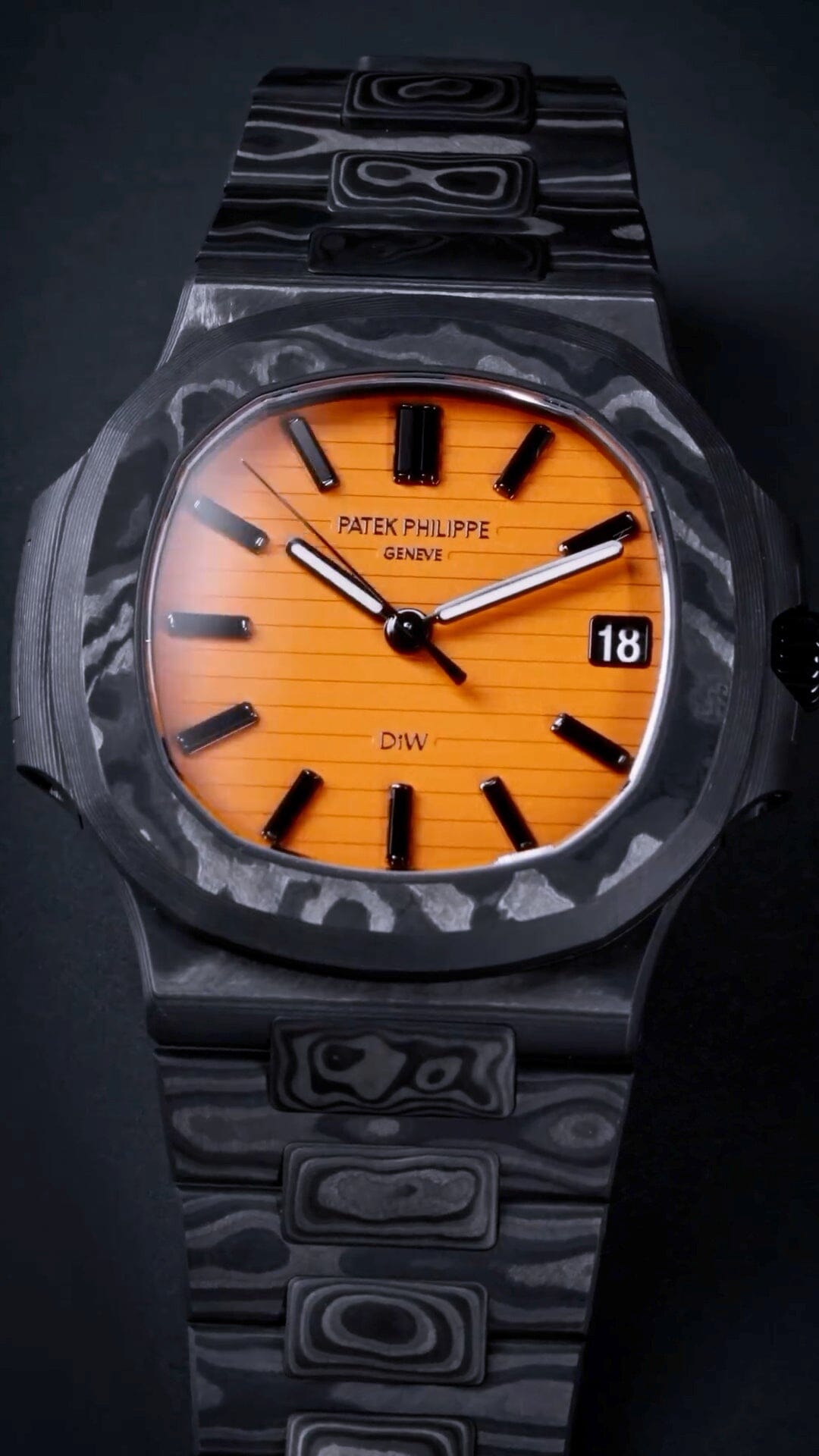 Patek Nautilus DiW Black Grail Orange Dial 百达翡丽 鹦鹉螺5711 DiW 黑圣杯橙面 | WORLDTIMER