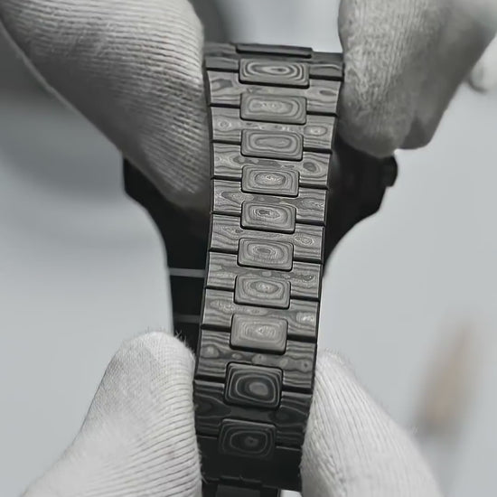 DiW Patek Nautilus BLACK GRAIL DIAMOND MARKERS All Carbon 百达翡丽Nautilus 5711 全碳纤维钻石刻度 | WORLDTIMER