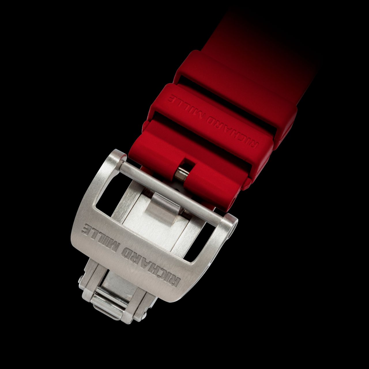 理查德米勒 RM 11-03 红色QUARTZ-TPT®自动上弦半镂空腕表