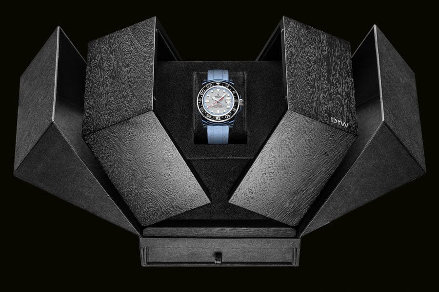 Rolex GMT Master II DiW SKYBOUND CarboQuartz 与 NTPT碳纤维 结合的 DiW 劳力士格林尼治 | WORLDTIMER