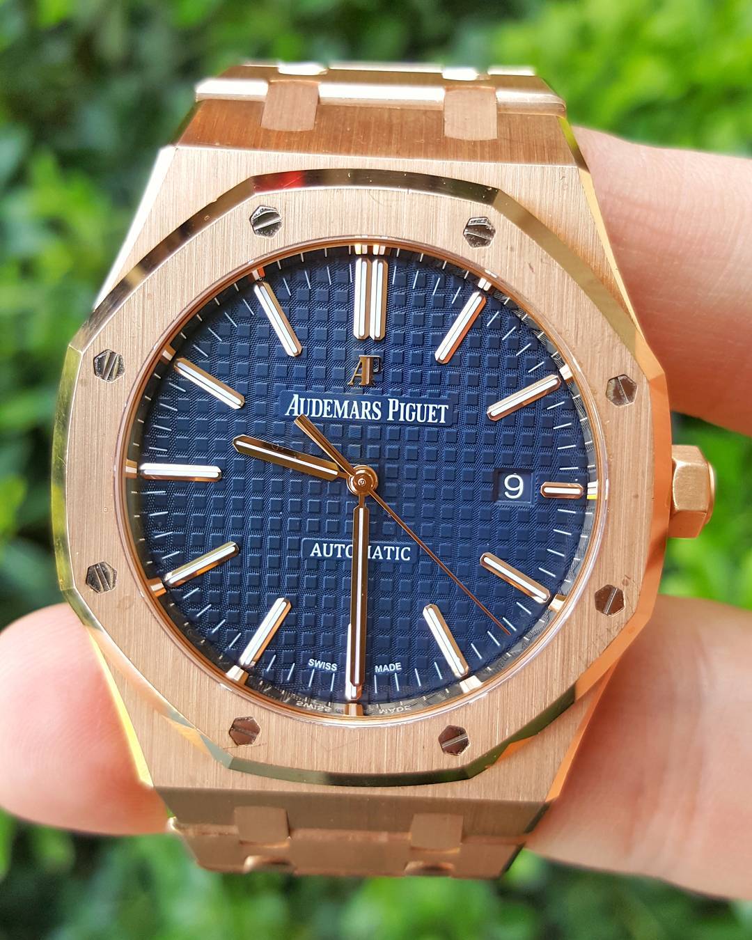 Audemars Piguet NEW Royal Oak Automatic Blue Dial RG 15400OR.OO.1220OR.03